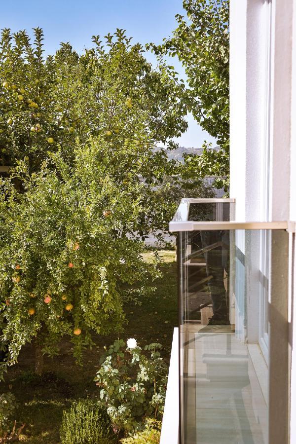 Airport Garden Hotel Rinas Exterior foto