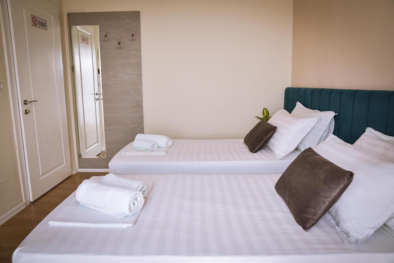 Airport Garden Hotel Rinas Exterior foto